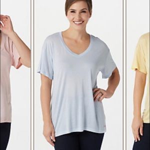 Peace ✌️ love ❤️ world 🌎 tee